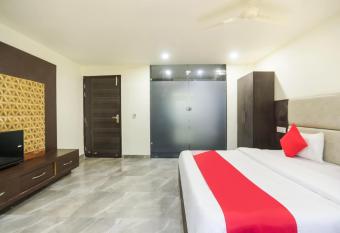 OYO Hotel Krishna allows 18 year olds to book a room
