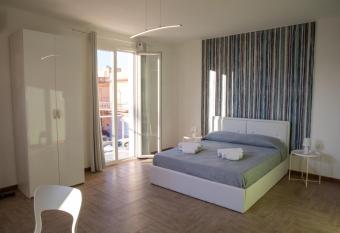 Largo Sicilia B&B has Balcony rooms