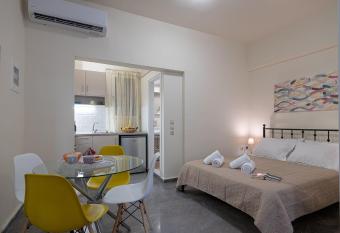 Luxury Apts Heraklion Center allows 18 year olds to book a room