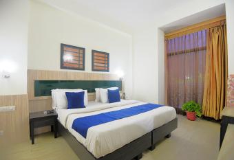 BedChambers Serviced Apartments, Cyberpark allows 18 year olds to book a room