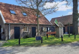 Bruiler Hof allows 18 year olds to book a room