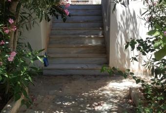 Joan s airport apartment has Balcony rooms