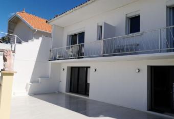 La Luciole, Ronce les Bains has Balcony rooms