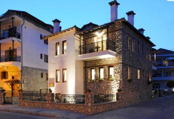 Guesthouse Konstantinos Bakaris allows 18 year olds to book a room