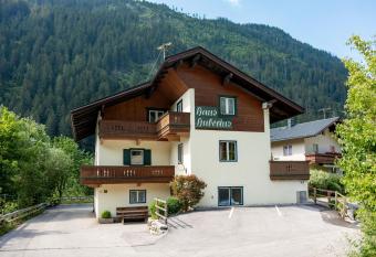 Ferienh  user Mayrhofen has Balcony rooms