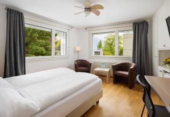 Bon Port allows 18 year olds to book a room