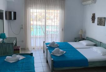 Studios Apollonia has Balcony rooms