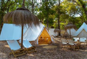 Kampaoh El Puerto de Santa Mar  a allows 18 year olds to book a room