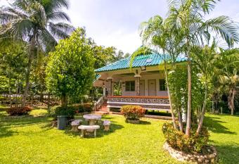 OYO 1080 Kanyapa Resort Kaeng Krachan allows 18 year olds to book a room