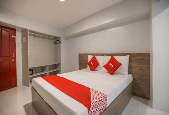 OYO 675 Circuit Hostel allows 18 year olds to book a room