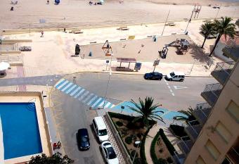 Bellreguart 1a l  nea de Playa - Edificio Mirador has Balcony rooms