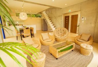 HALE          Ys Casa has Balcony rooms