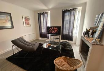 Studio Plein Centre allows 18 year olds to book a room