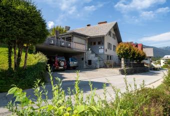 Apartmaji Rauter has Balcony rooms