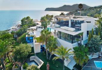 Villa Bora Ibiza has Balcony rooms