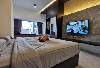 Thermospace Imperio A-25-10 Melaka City has rooms with a private hot tub