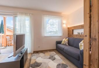 Apartment Roderer has Balcony rooms