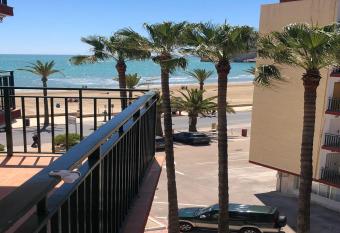 Les Doyes 4 pax has Smoking rooms