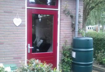 Bed and Breakfast Opus 209 allows 18 year olds to book a room