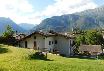 La Maison de Joanna allows 18 year olds to book a room