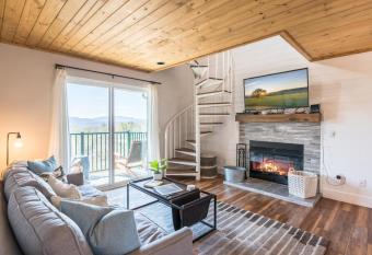 Smoky Sunrise Getaway allows 18 year olds to book a room