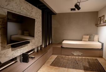 DOMUS APART has Balcony rooms