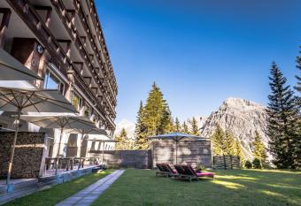 Blatter s Arosa Hotel & Bella Vista SPA allows 18 year olds to book a room