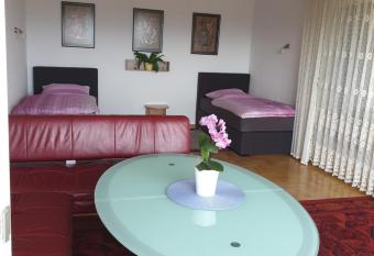 Ferienwohnung- Helena has Balcony rooms