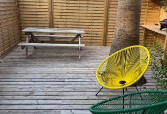 La perle rare has Balcony rooms