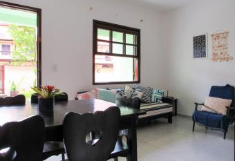 Apartamento Confort  vel pr  ximo a Praia allows 18 year olds to book a room