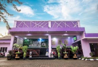 Hotel Signature Mandala Kencana has Balcony rooms