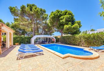 Villa Karen has Balcony rooms