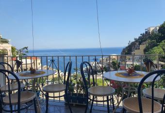 Villa Celentano has Balcony rooms