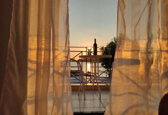 Island Apartments has Balcony rooms