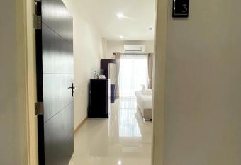 Re Riva has Balcony rooms