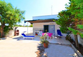 Villetta Judict con piscina a 110 mt dalla spiaggia Punta Prosciutto has Smoking rooms