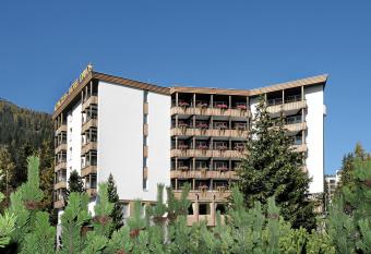 Kongress Hotel Davos has Balcony rooms