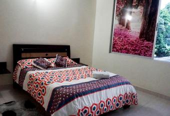 APARTAESTUDIOS AMOBLADOS ARBOLEDA DE CADIZ has Balcony rooms