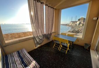 La Maison de La Mer - RDC has Balcony rooms