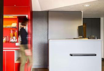 hotelF1 Paris Saint Denis Universit   allows 18 year olds to book a room