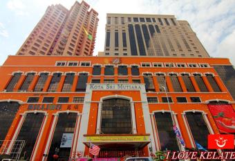 Cmk APARTMEN KOTA SRI MUTIARA# Free Netflix has rooms with a private hot tub