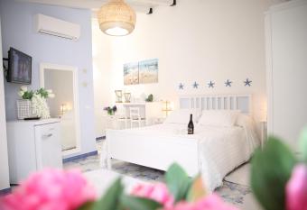 BLU MARE suite privata & apartment has Balcony rooms