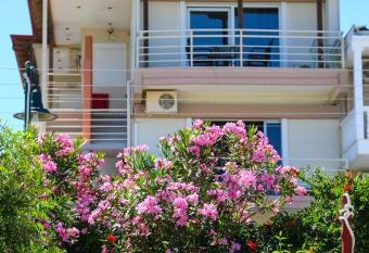 Vera has Balcony rooms