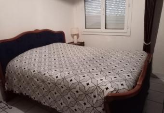 chambre meubl  e allows 18 year olds to book a room