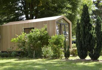 Das Wiesenhaus: Wohnen im Tiny House direkt am Rhein has Balcony rooms