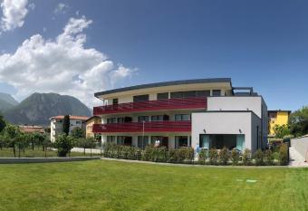 Garda Paradise - Private Garden & Balcony has Balcony rooms