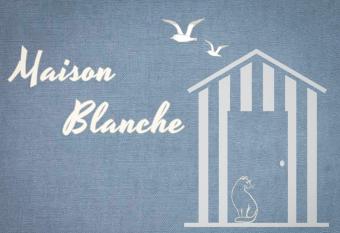 Maison Blanche has Balcony rooms