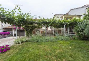 Apartments with a parking space Fazana - 18334 has Balcony rooms