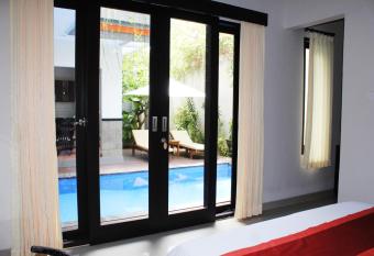 Ramantika Sunset Bay has Balcony rooms