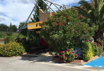 hotelF1 Bayonne allows 18 year olds to book a room